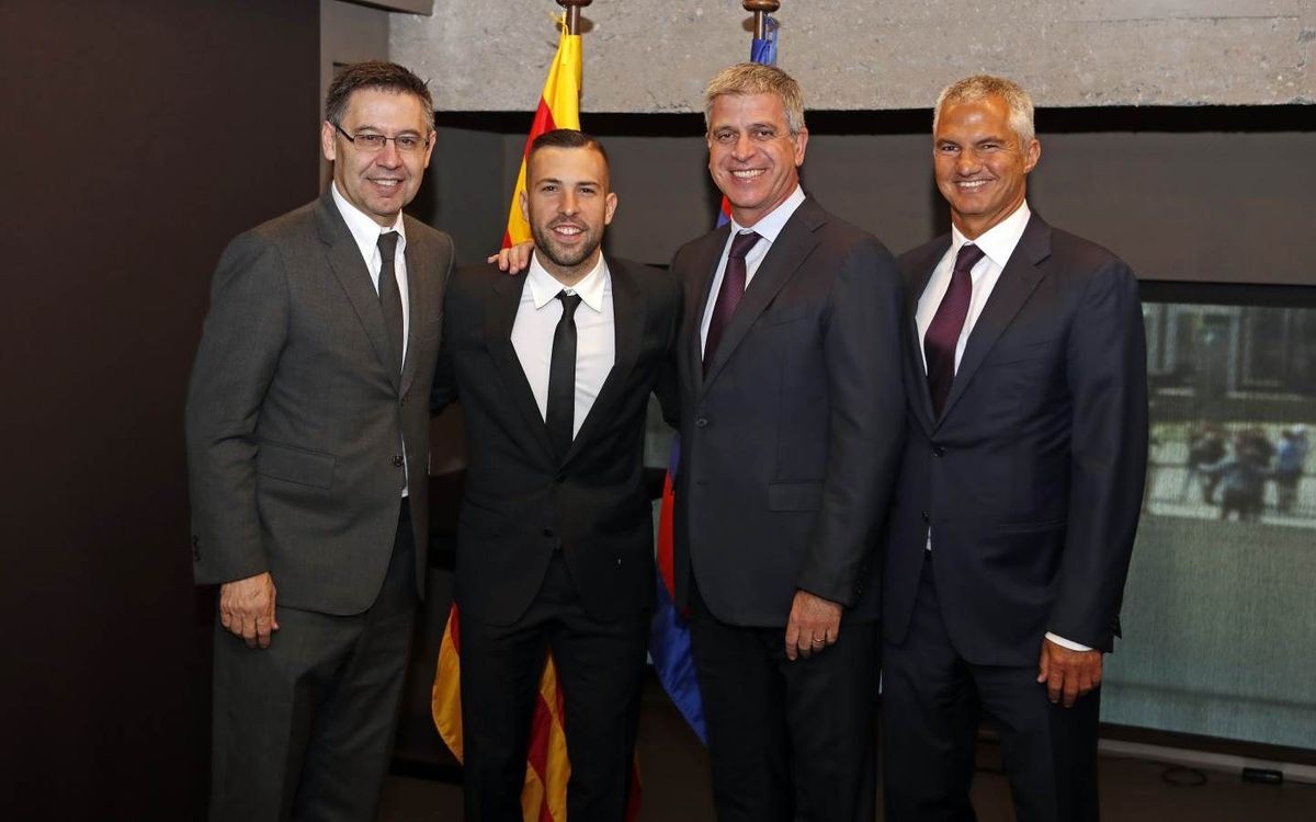 Vừa lên tuyển, Ronaldo đã đặt mục tiêu thi đấu tại World Cup 2022 - Bóng Đá