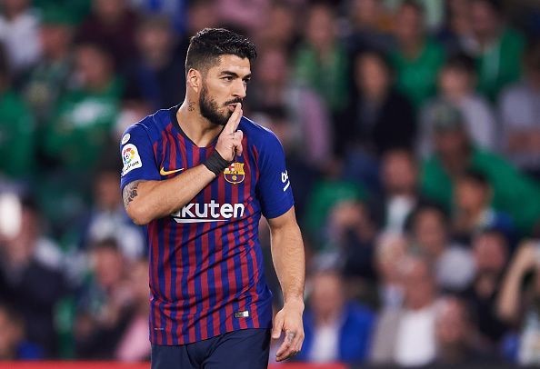 Đội hình tiêu biểu lượt đi V-League 2019: 