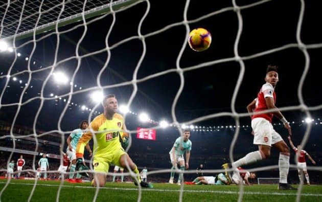 3 'điểm 8' then chốt giúp Emery đánh bại Solskjaer - Bóng Đá