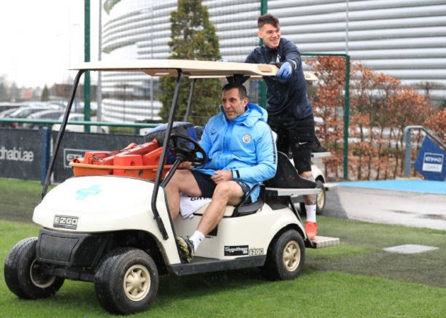 Vượt qua Liverpool, Gabriel Jesus hưng phấn luyện tuyệt kĩ độc - Bóng Đá