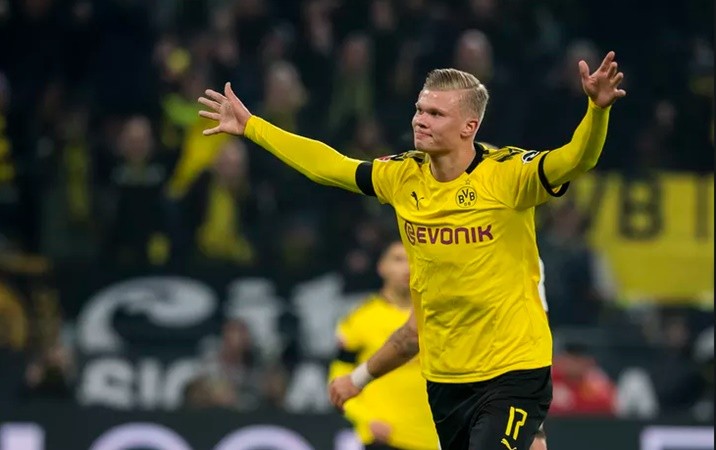 Newcastle backed to complete 'transfer coup' as £25m Paco Alcacer interest emerges - Bóng Đá