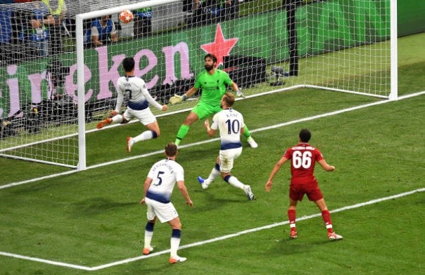 Đội hình kết hợp Liverpool vs Arsenal mùa 2003/04 - Bóng Đá