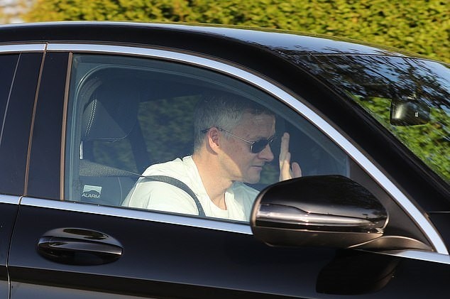 Mu đến sân tập - Bóng Đá