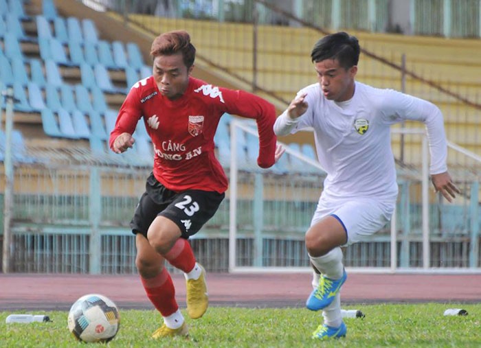 Phung phí cơ hội, Long An thua sát nút An Giang trên sân nhà - Bóng Đá