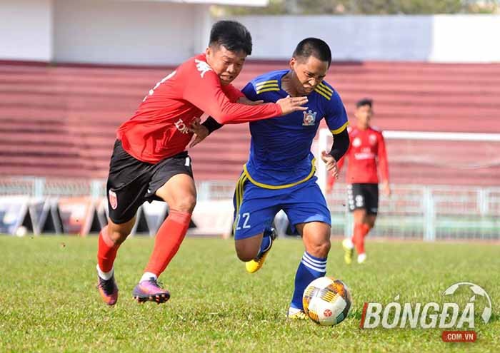 Long An và Bình Định cầm chân nhau sau màn rượt đuổi tỷ số hấp dẫn - Bóng Đá