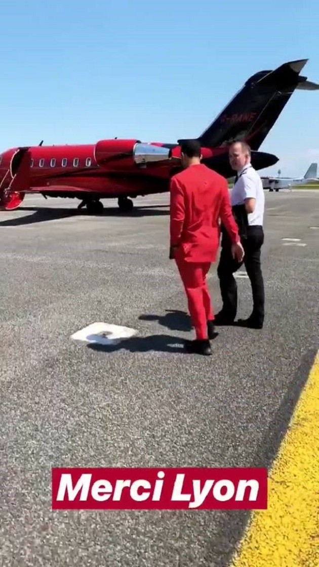 Diện tông đỏ chói lòa, Depay gián tiếp gửi đến tin vui cho NHM Liverpool - Bóng Đá