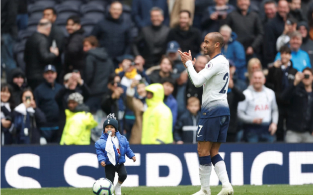 Tạo kỉ lục hiếm có, Lucas Moura vẫn ăn mừng theo cách bình dị nhất - Bóng Đá