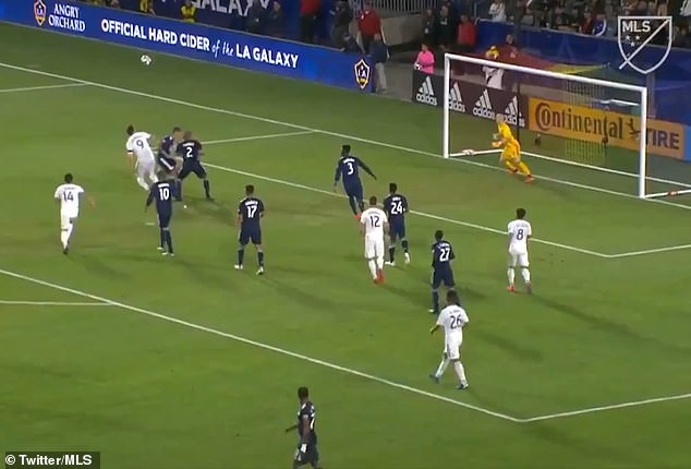 Ibrahimovic lại lập siêu phẩm đỉnh cao ở MLS - Bóng Đá
