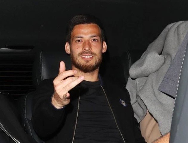 Man City stars Kompany, Silva, De Bruyne and Co celebrate historic Treble and say farewell to legendary skipper - Bóng Đá