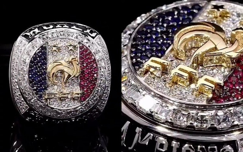Tặng quà độc, Pogba khiến đồng đội ở tuyển trầm trồ - Bóng Đá