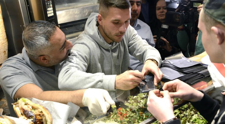 Podolski bán kebab - Bóng Đá