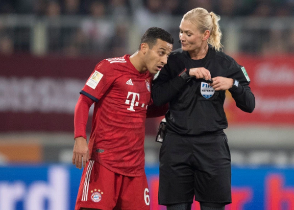 Biabiana Steinhaus khiến Bayern bị 'cắt sóng' ở Iran - Bóng Đá