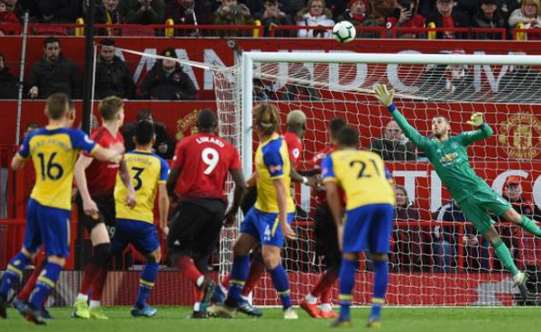 Làm nền 2 siêu phẩm và đây là cách De Gea được Lukaku an ủi - Bóng Đá