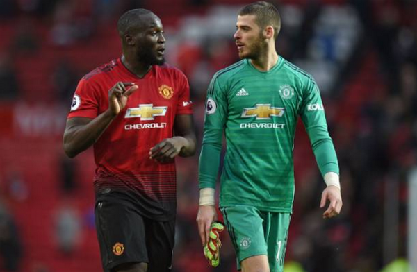 Làm nền 2 siêu phẩm và đây là cách De Gea được Lukaku an ủi - Bóng Đá