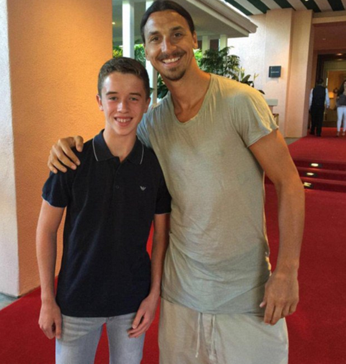 Phil Neville xem con trai thi dau cho Man United - Bóng Đá