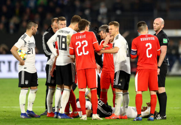 Rút lui khỏi đội tuyển, sao Man United bất ngờ có mặt ở London (Matic) - Bóng Đá