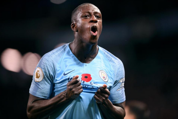 Quá mong Mendy trở lại, Man City đưa anh sang hẳn Dubai - Bóng Đá