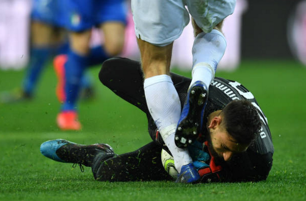 Nhìn chàng trai này, tifosi đã có thể quên dần hình bóng Buffon - Bóng Đá