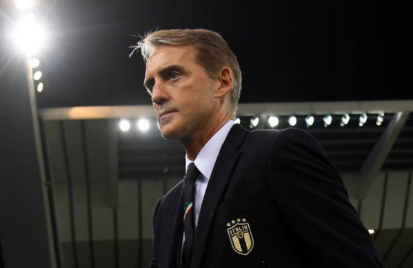 Nhìn chàng trai này, tifosi đã có thể quên dần hình bóng Buffon - Bóng Đá