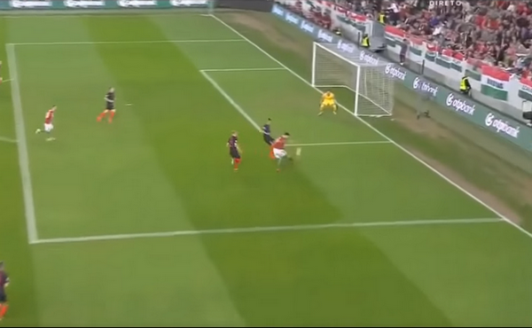 Thua sốc Hungary, Quả Bóng Vàng và các đồng đội tự làm khó mình - Bóng Đá