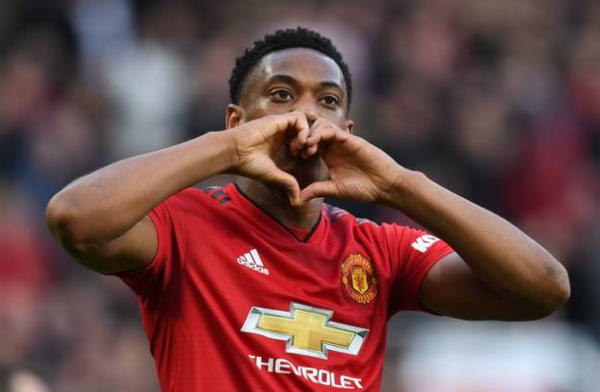 Dứt điểm kém hơn gấp 2 lần, Man United vẫn có được món quà gửi tặng Solskjaer - Bóng Đá