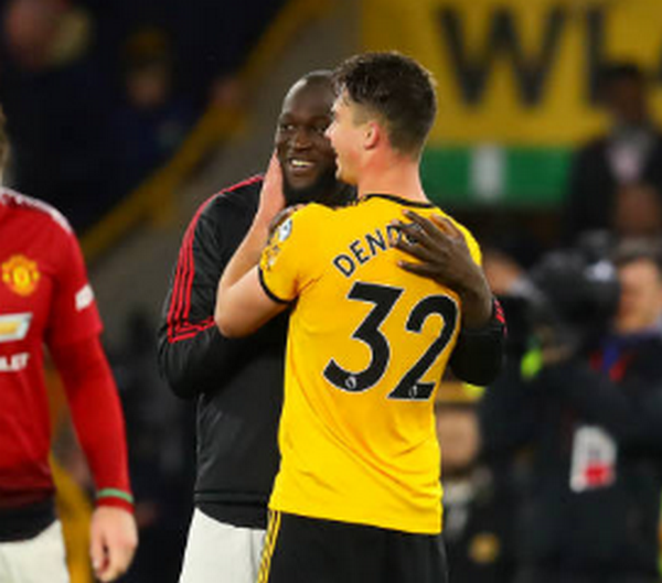 Thua trận, Lukaku vẫn cười đùa hớn hở cùng cầu thủ này - Bóng Đá