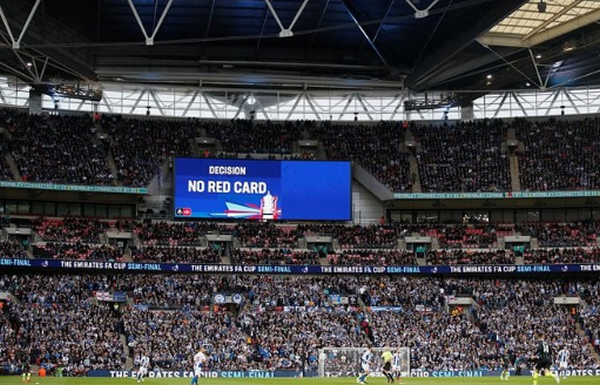 Suýt ăn thẻ đỏ nhưng đây mới là lý do Walker 'bị' Pep cho nghỉ sớm - Bóng Đá