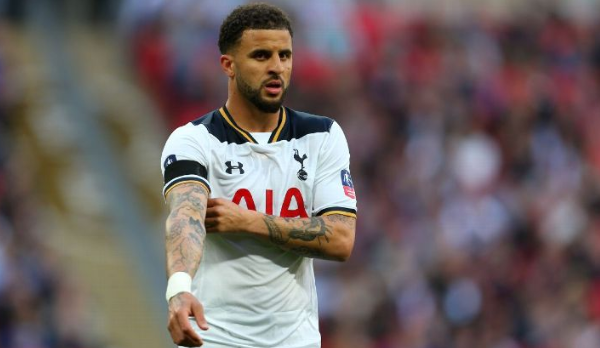 Suýt ăn thẻ đỏ nhưng đây mới là lý do Walker 'bị' Pep cho nghỉ sớm - Bóng Đá