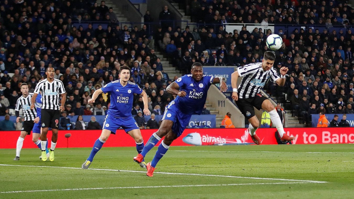 10 khoảnh khắc ấn tượng nhất vòng 34 Premier League - Bóng Đá