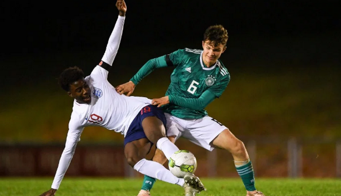 Noni Madueke - Bóng Đá