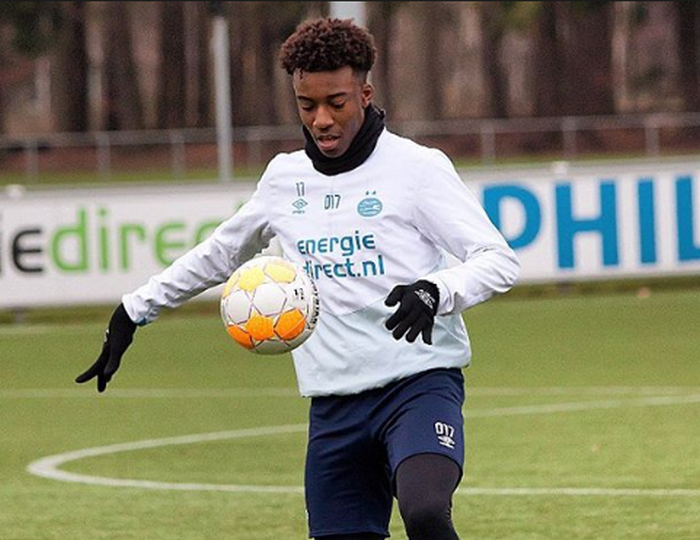 Noni Madueke - Bóng Đá