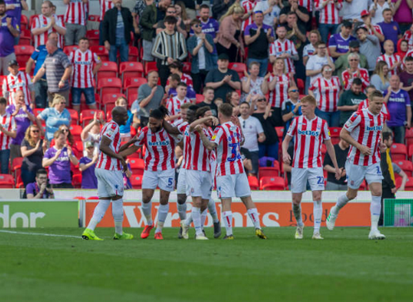 Mất điểm đáng tiếc, 'Chim Hoàng Yến' bỏ lỡ cơ hội lên hạng - Bóng Đá