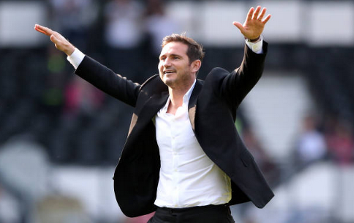 Hai bàn thắng phút bù giờ, sao trẻ Liverpool mang ánh sáng đến cho Lampard - Bóng Đá