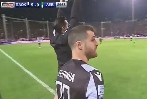 Cảm động, cầu thủ chấn thương vẫn được vào sân vì lý do đặc biệt - Bóng Đá