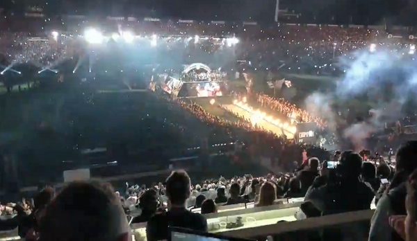 Cảm động, cầu thủ chấn thương vẫn được vào sân vì lý do đặc biệt - Bóng Đá