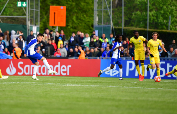 Thua 'tâm phục khẩu phục', Chelsea bỏ lỡ cơ hội độc bá châu Âu - Bóng Đá