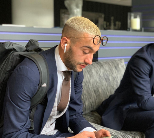 Ở lại nước Anh, Ajax tập luyện ở nơi khó ngờ - Bóng Đá