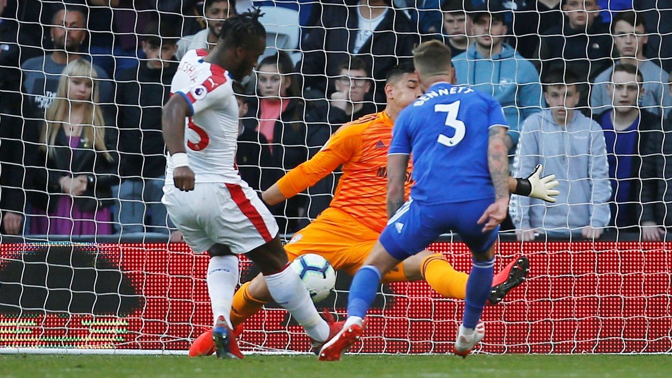 CHÍNH THỨC! Xác định CLB cuối cùng tại Premier League xuống hạng - Bóng Đá