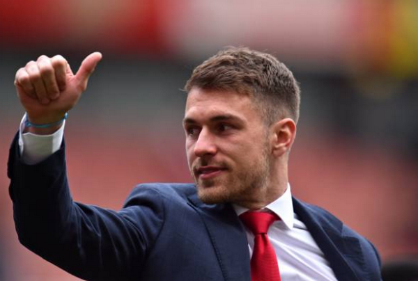 Arsenal tri ân Ramsey - Bóng Đá