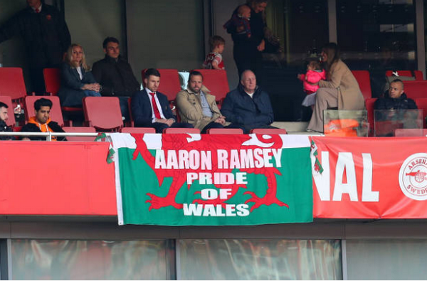 Arsenal tri ân Ramsey - Bóng Đá