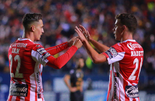 Một năm tại Mexico, 'Cậu bé vàng' Maradona đã thành 'Cậu bé bạc' - Bóng Đá