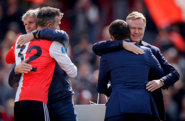 Lễ chia tay Van Persie - Bóng Đá