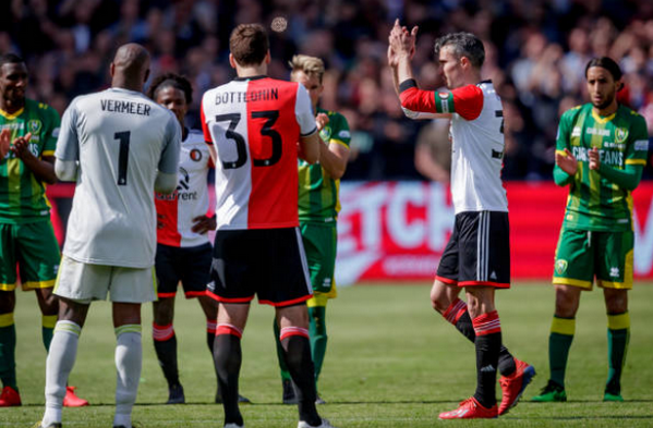 Lễ chia tay Van Persie - Bóng Đá