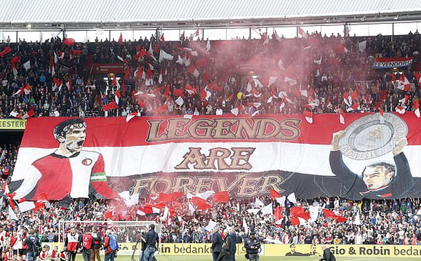 Lễ chia tay Van Persie - Bóng Đá