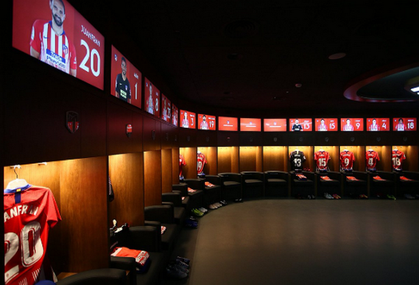 Phòng thay đồ của Liverpool và Tottenham trong trận chung kết - Bóng Đá