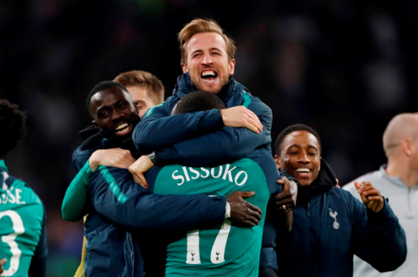 Phòng thay đồ của Liverpool và Tottenham trong trận chung kết - Bóng Đá