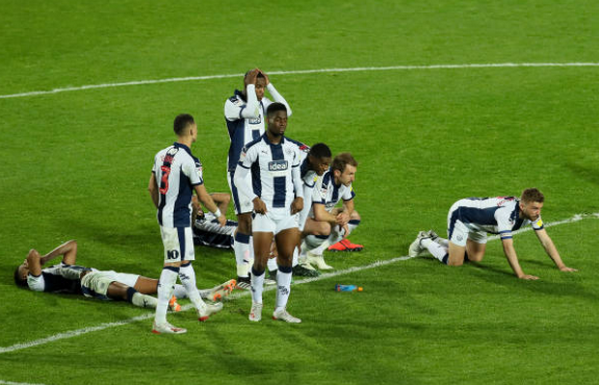 Đấu súng nghẹt thở, CLB Terry lần thứ 2 bước đến 'cổng thiên đường' - Bóng Đá