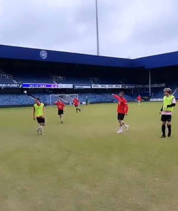 Mê Arsenal nhưng bị bắt mặc áo Man Utd, con trai Beckham hành động 'cực gắt' - Bóng Đá