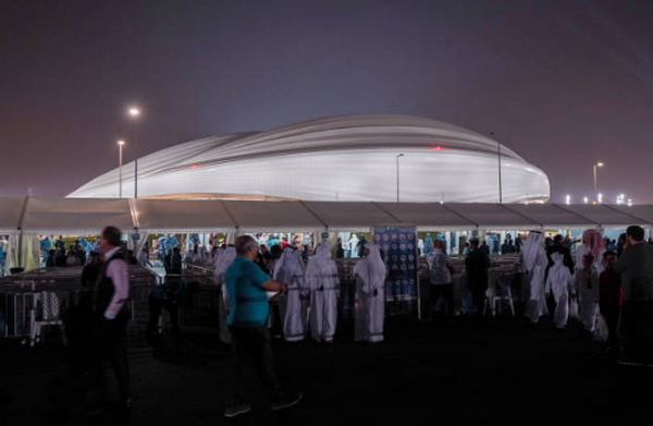 Choáng ngợp! Qatar ra mắt SVĐ tuyệt đẹp cho World Cup 2022 - Bóng Đá