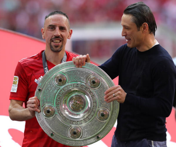 IQ vô cực, Ribery tránh 'tắm bia' bằng cách này - Bóng Đá